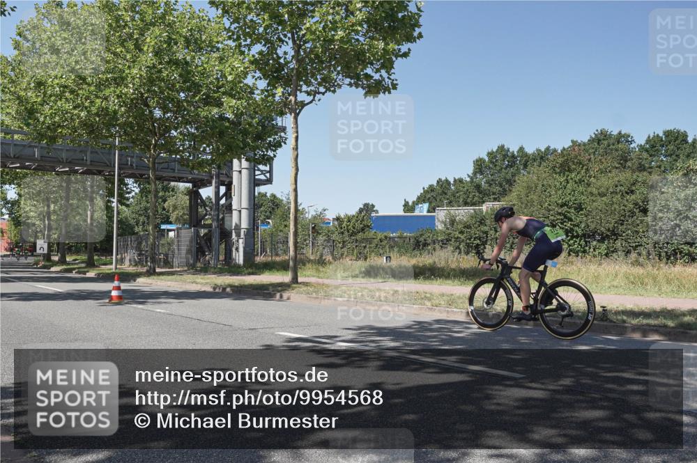 09.08.2026 - GEWOBA Citytriathlon Bremen Michael Burmester http://msf.ph/oto/9954568 09.08.2026 14:34:04 Radfahren 43, 90, 115, 278, 285, 345 meine-sportfotos.de