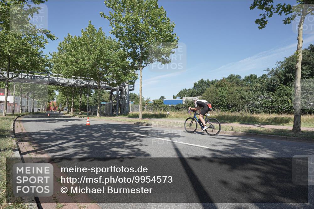 09.08.2026 - GEWOBA Citytriathlon Bremen Michael Burmester http://msf.ph/oto/9954573 09.08.2026 12:06:54 Radfahren 612, 737 meine-sportfotos.de