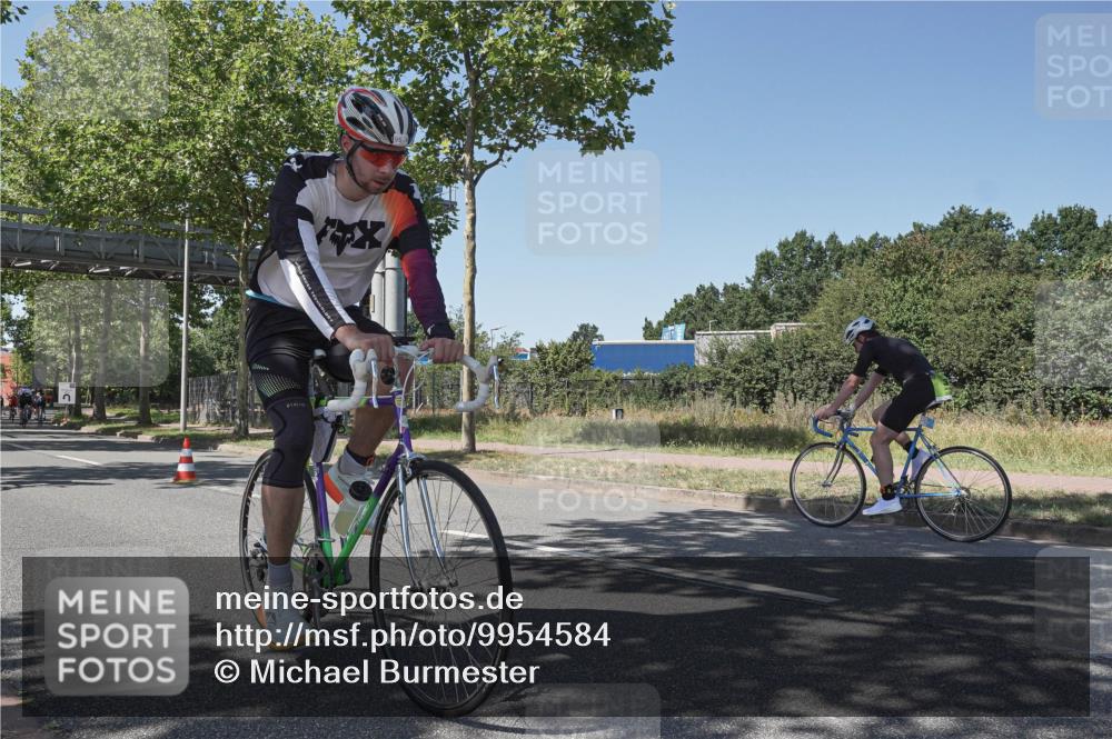 09.08.2026 - GEWOBA Citytriathlon Bremen Michael Burmester http://msf.ph/oto/9954584 09.08.2026 14:34:19 Radfahren 12, 69, 90, 95, 211, 429, 455 meine-sportfotos.de