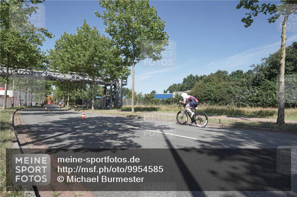 09.08.2026 - GEWOBA Citytriathlon Bremen Michael Burmester http://msf.ph/oto/9954585 09.08.2026 12:07:08 Radfahren  meine-sportfotos.de