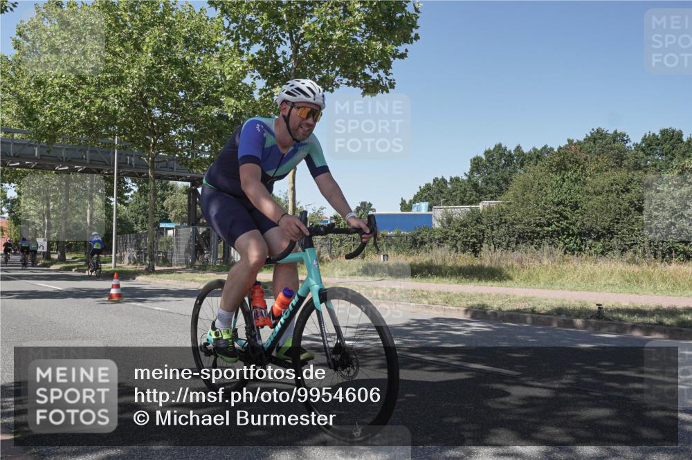 09.08.2026 - GEWOBA Citytriathlon Bremen Michael Burmester http://msf.ph/oto/9954606 09.08.2026 14:34:37 Radfahren 182, 217, 457 meine-sportfotos.de