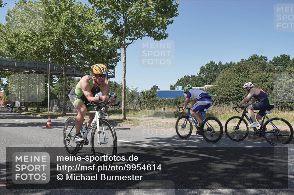 09.08.2026 - GEWOBA Citytriathlon Bremen Michael Burmester http://msf.ph/oto/9954614 09.08.2026 14:34:45 Radfahren 182, 217, 378, 457 meine-sportfotos.de