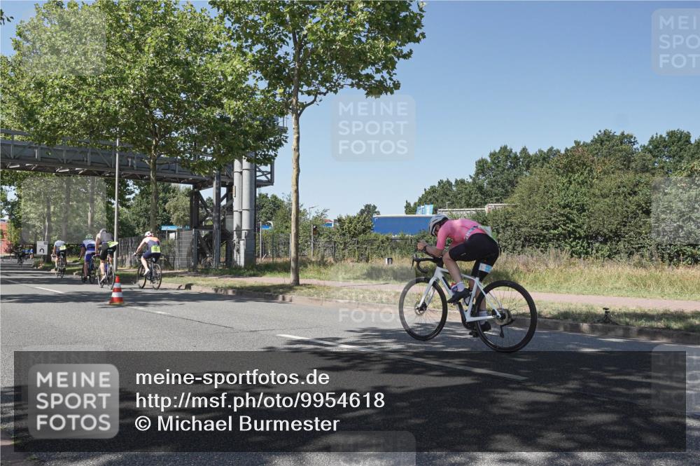 09.08.2026 - GEWOBA Citytriathlon Bremen Michael Burmester http://msf.ph/oto/9954618 09.08.2026 14:34:47 Radfahren 182, 217, 378, 457 meine-sportfotos.de