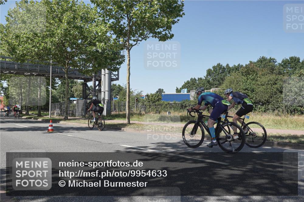 09.08.2026 - GEWOBA Citytriathlon Bremen Michael Burmester http://msf.ph/oto/9954633 09.08.2026 14:34:55 Radfahren 217, 220, 284, 351, 378, 457 meine-sportfotos.de