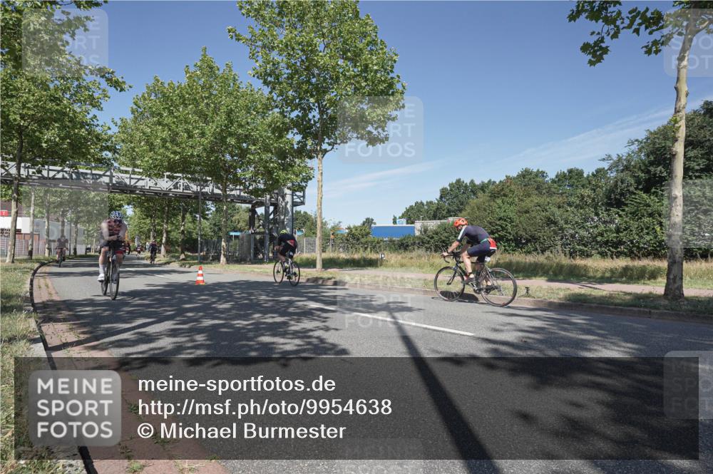 09.08.2026 - GEWOBA Citytriathlon Bremen Michael Burmester http://msf.ph/oto/9954638 09.08.2026 12:08:22 Radfahren 548, 601, 671 meine-sportfotos.de