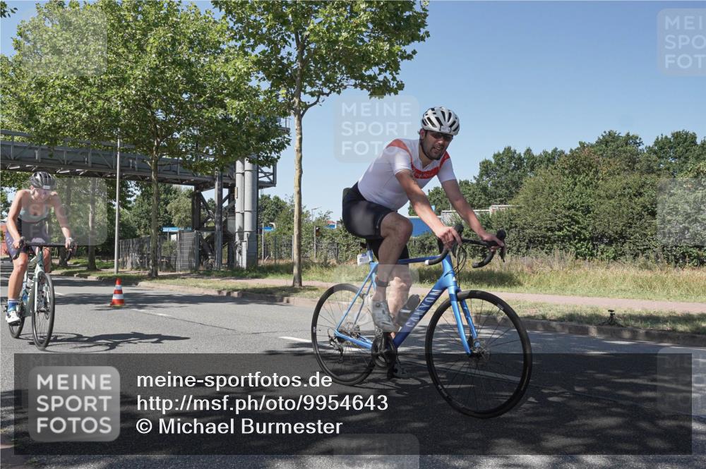09.08.2026 - GEWOBA Citytriathlon Bremen Michael Burmester http://msf.ph/oto/9954643 09.08.2026 14:35:04 Radfahren 20, 37, 192, 220, 236, 284, 351, 362, 404 meine-sportfotos.de