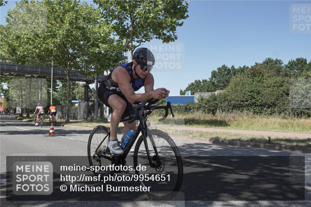 09.08.2026 - GEWOBA Citytriathlon Bremen Michael Burmester http://msf.ph/oto/9954651 09.08.2026 14:35:08 Radfahren 20, 37, 192, 220, 236, 260, 284, 351, 362, 404 meine-sportfotos.de