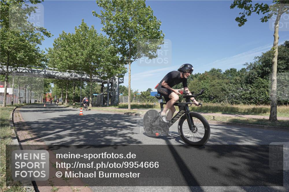 09.08.2026 - GEWOBA Citytriathlon Bremen Michael Burmester http://msf.ph/oto/9954666 09.08.2026 12:08:46 Radfahren 602, 643, 711, 803 meine-sportfotos.de