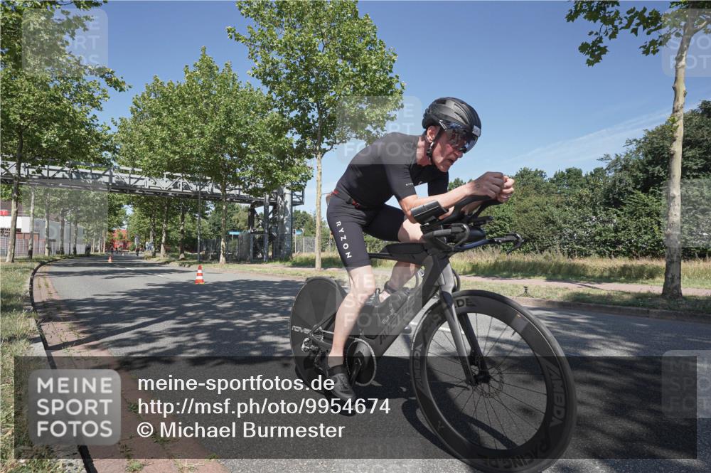 09.08.2026 - GEWOBA Citytriathlon Bremen Michael Burmester http://msf.ph/oto/9954674 09.08.2026 12:08:58 Radfahren 607, 630, 643, 654, 699, 803, 858 meine-sportfotos.de