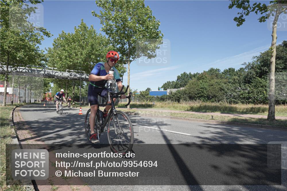 09.08.2026 - GEWOBA Citytriathlon Bremen Michael Burmester http://msf.ph/oto/9954694 09.08.2026 12:09:11 Radfahren 607, 629, 654, 675, 699, 700, 1121 meine-sportfotos.de