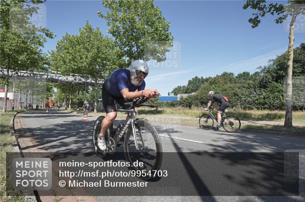 09.08.2026 - GEWOBA Citytriathlon Bremen Michael Burmester http://msf.ph/oto/9954703 09.08.2026 12:09:18 Radfahren 543, 607, 621, 629, 675, 700, 819, 1121, 1124 meine-sportfotos.de
