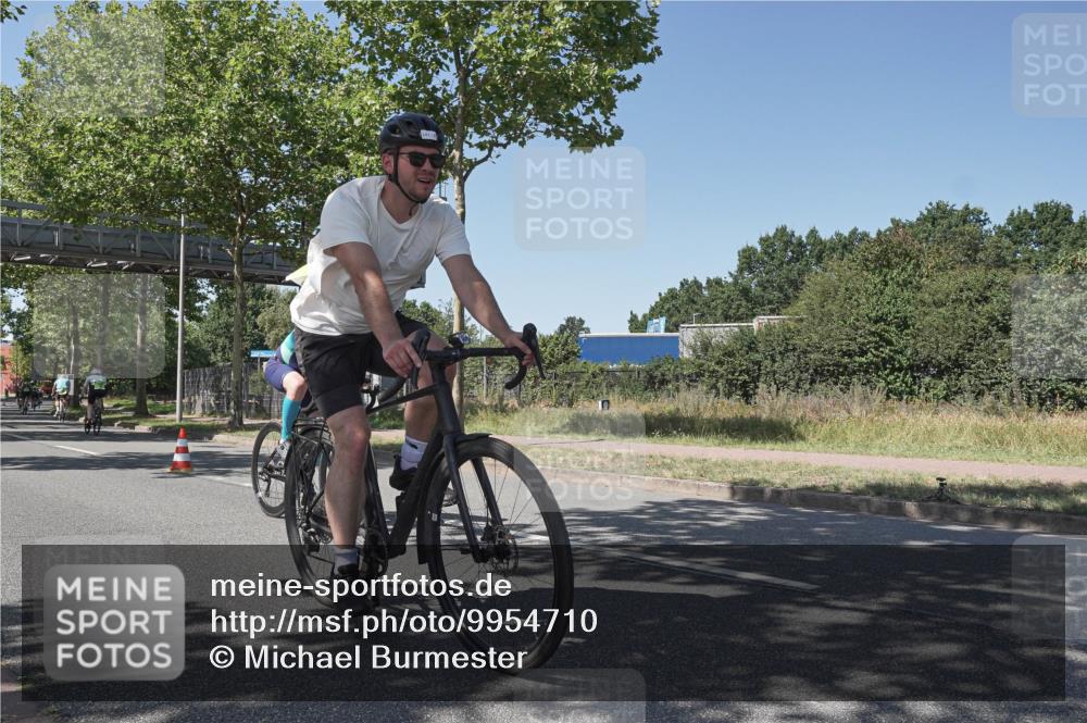 09.08.2026 - GEWOBA Citytriathlon Bremen Michael Burmester http://msf.ph/oto/9954710 09.08.2026 14:35:43 Radfahren 14, 39, 47, 147, 205, 271, 286, 325, 334, 363, 370, 453, 462, 466, 527 meine-sportfotos.de