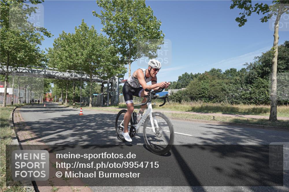 09.08.2026 - GEWOBA Citytriathlon Bremen Michael Burmester http://msf.ph/oto/9954715 09.08.2026 12:09:39 Radfahren 570, 597, 674, 702, 719 meine-sportfotos.de