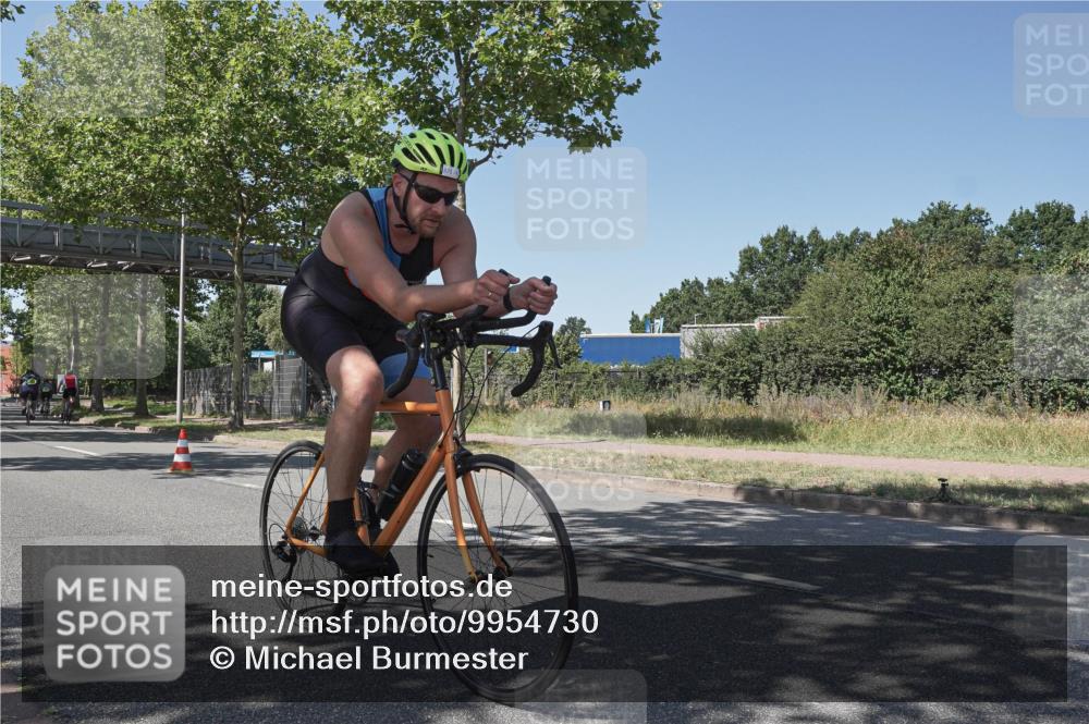 09.08.2026 - GEWOBA Citytriathlon Bremen Michael Burmester http://msf.ph/oto/9954730 09.08.2026 14:35:55 Radfahren 6, 39, 152, 271, 334, 343, 373, 453 meine-sportfotos.de