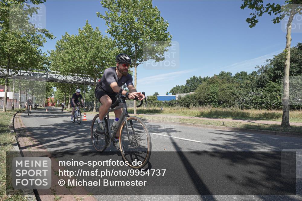 09.08.2026 - GEWOBA Citytriathlon Bremen Michael Burmester http://msf.ph/oto/9954737 09.08.2026 12:10:06 Radfahren 619, 633, 688, 729, 770, 774, 1002 meine-sportfotos.de