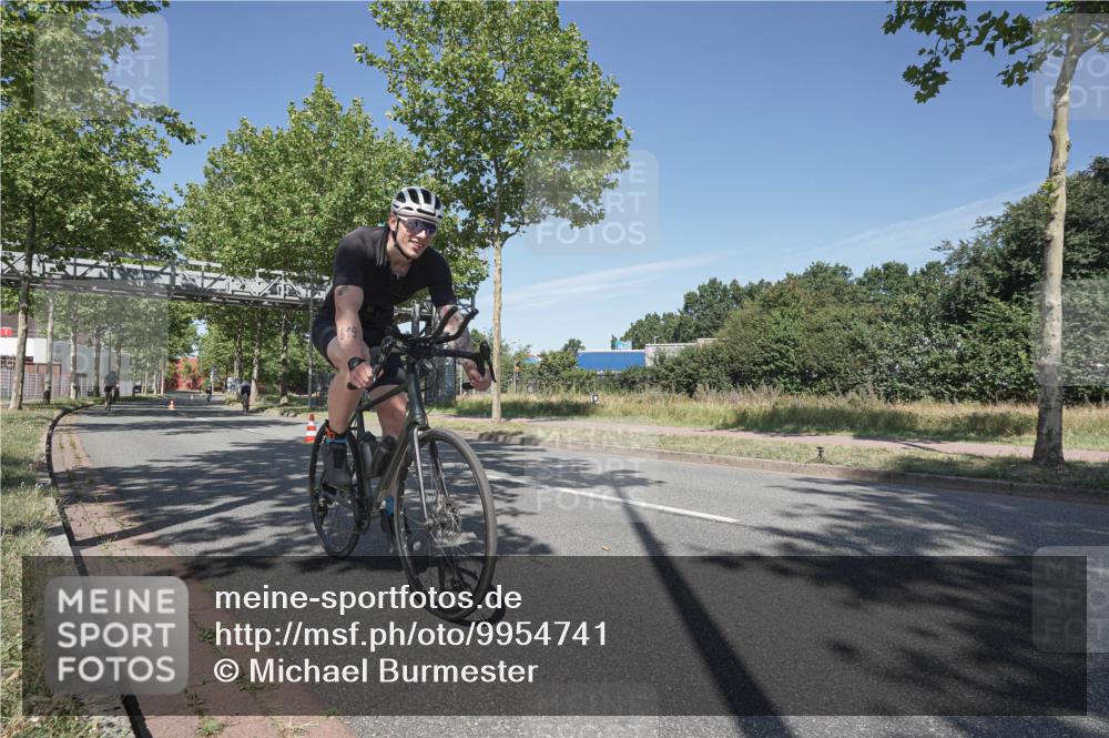09.08.2026 - GEWOBA Citytriathlon Bremen Michael Burmester http://msf.ph/oto/9954741 09.08.2026 12:10:08 Radfahren 619, 633, 688, 729, 770, 774, 1002 meine-sportfotos.de