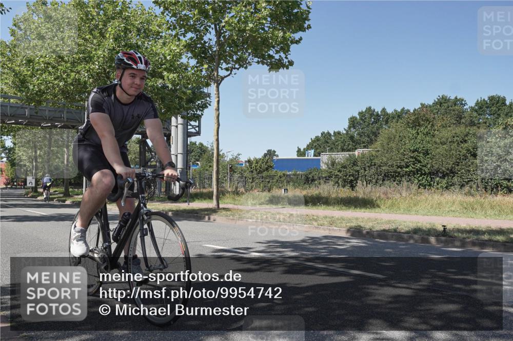 09.08.2026 - GEWOBA Citytriathlon Bremen Michael Burmester http://msf.ph/oto/9954742 09.08.2026 14:36:05 Radfahren 6, 53, 152, 163, 235, 240, 269, 274, 329, 343, 373 meine-sportfotos.de