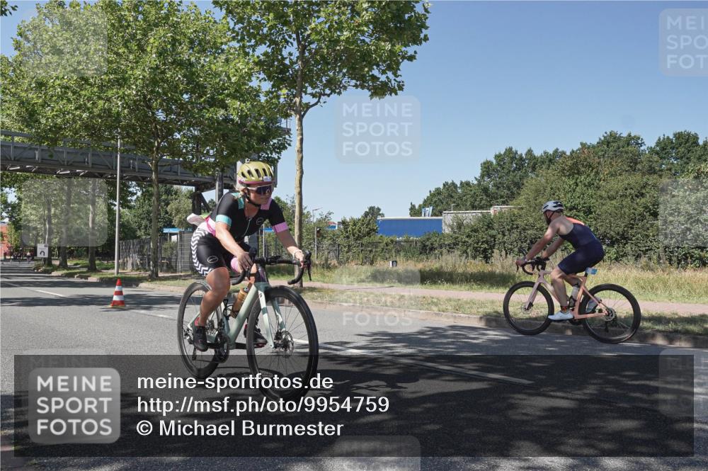 09.08.2026 - GEWOBA Citytriathlon Bremen Michael Burmester http://msf.ph/oto/9954759 09.08.2026 14:36:20 Radfahren 53, 207, 235, 240, 274, 291, 307, 309, 321, 356 meine-sportfotos.de