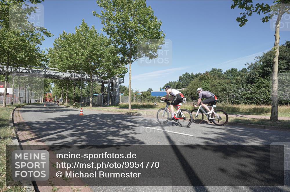 09.08.2026 - GEWOBA Citytriathlon Bremen Michael Burmester http://msf.ph/oto/9954770 09.08.2026 12:10:36 Radfahren 563, 776 meine-sportfotos.de