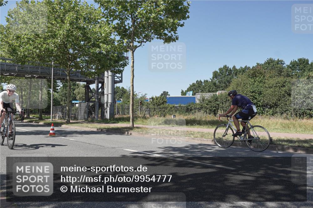 09.08.2026 - GEWOBA Citytriathlon Bremen Michael Burmester http://msf.ph/oto/9954777 09.08.2026 14:36:31 Radfahren 133, 207, 256, 291, 307, 321, 336, 356 meine-sportfotos.de