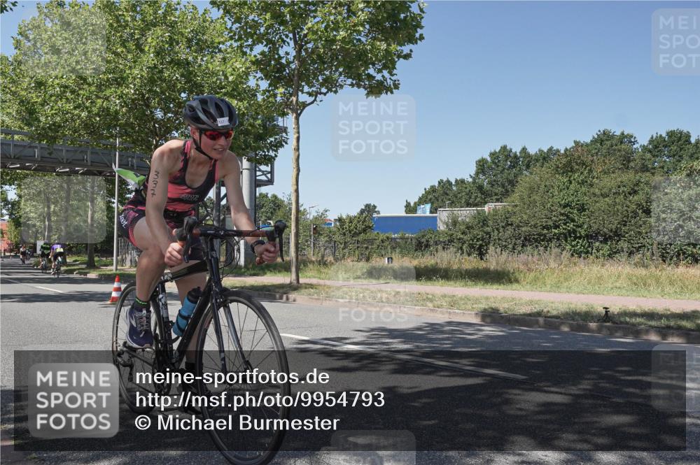 09.08.2026 - GEWOBA Citytriathlon Bremen Michael Burmester http://msf.ph/oto/9954793 09.08.2026 14:36:41 Radfahren 89, 110, 122, 133, 256, 336, 337 meine-sportfotos.de