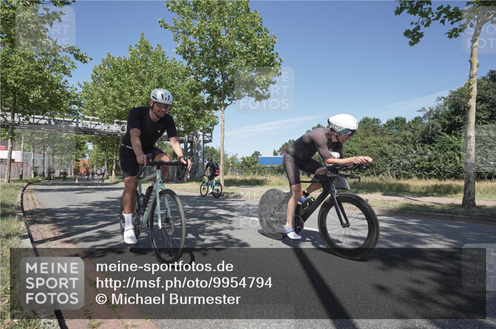 09.08.2026 - GEWOBA Citytriathlon Bremen Michael Burmester http://msf.ph/oto/9954794 09.08.2026 12:10:58 Radfahren 587, 641, 652, 669, 690, 714, 740, 743, 766, 810, 831 meine-sportfotos.de