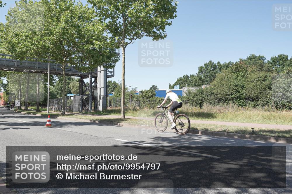 09.08.2026 - GEWOBA Citytriathlon Bremen Michael Burmester http://msf.ph/oto/9954797 09.08.2026 14:36:44 Radfahren 65, 89, 110, 122, 256, 336, 337 meine-sportfotos.de