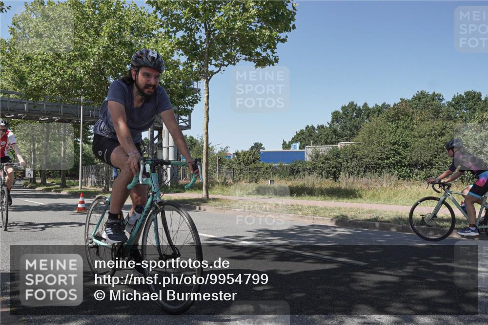 09.08.2026 - GEWOBA Citytriathlon Bremen Michael Burmester http://msf.ph/oto/9954799 09.08.2026 14:36:45 Radfahren 65, 89, 110, 122, 256, 336, 337 meine-sportfotos.de