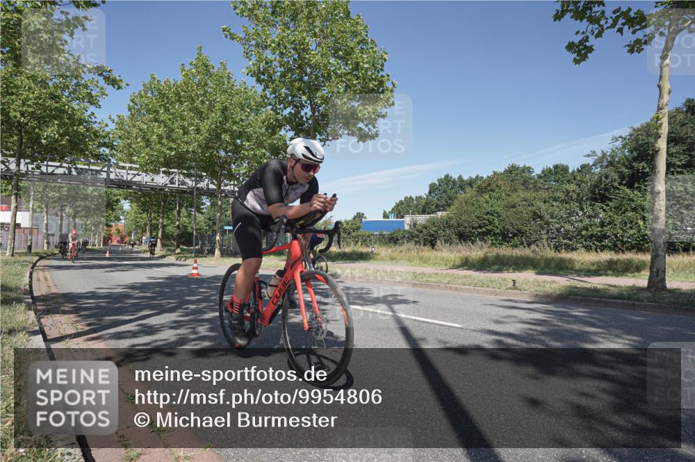09.08.2026 - GEWOBA Citytriathlon Bremen Michael Burmester http://msf.ph/oto/9954806 09.08.2026 12:11:04 Radfahren 587, 641, 652, 669, 690, 714, 743, 789, 801, 810, 831 meine-sportfotos.de