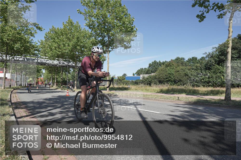 09.08.2026 - GEWOBA Citytriathlon Bremen Michael Burmester http://msf.ph/oto/9954812 09.08.2026 12:11:07 Radfahren 587, 641, 652, 669, 690, 714, 743, 767, 789, 801, 810, 831, 854 meine-sportfotos.de