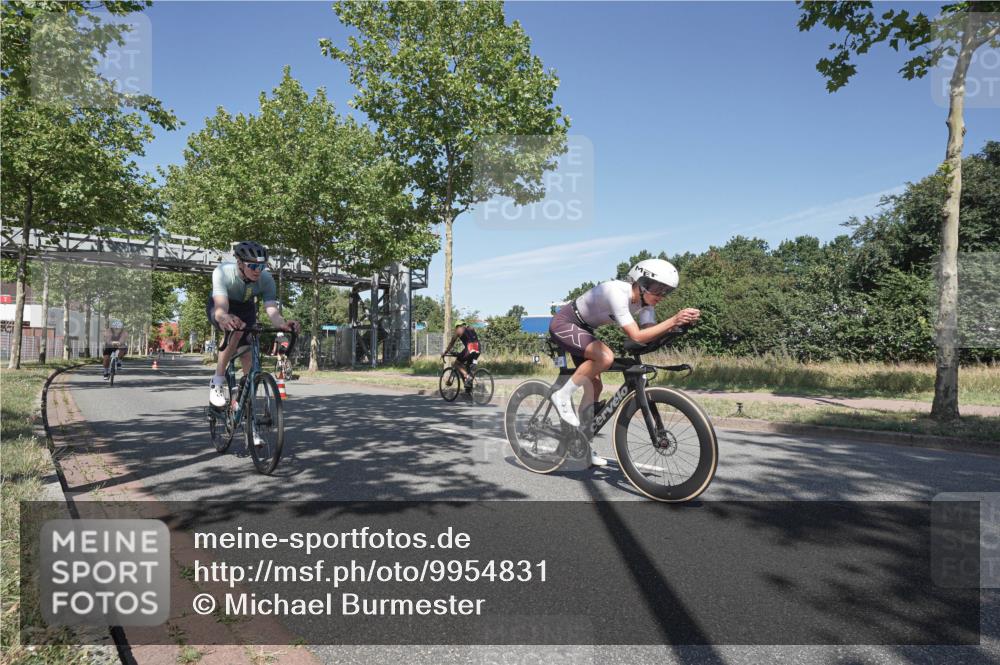 09.08.2026 - GEWOBA Citytriathlon Bremen Michael Burmester http://msf.ph/oto/9954831 09.08.2026 12:11:27 Radfahren 112, 540, 588, 666, 692, 698, 703, 767, 854, 1153 meine-sportfotos.de