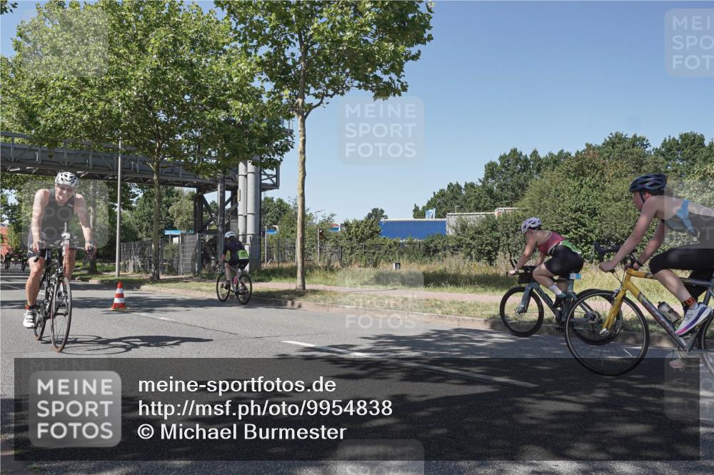 09.08.2026 - GEWOBA Citytriathlon Bremen Michael Burmester http://msf.ph/oto/9954838 09.08.2026 14:37:11 Radfahren 10, 58, 172, 229, 312, 316, 448 meine-sportfotos.de