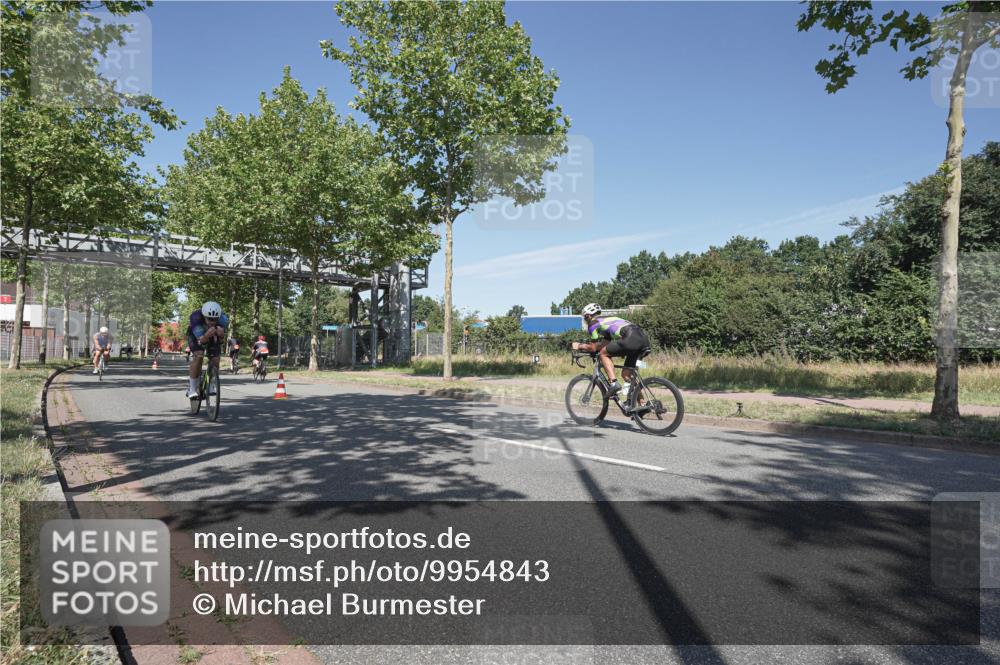 09.08.2026 - GEWOBA Citytriathlon Bremen Michael Burmester http://msf.ph/oto/9954843 09.08.2026 12:11:37 Radfahren 112, 540, 549, 666, 691, 692, 712, 732, 862, 1153 meine-sportfotos.de
