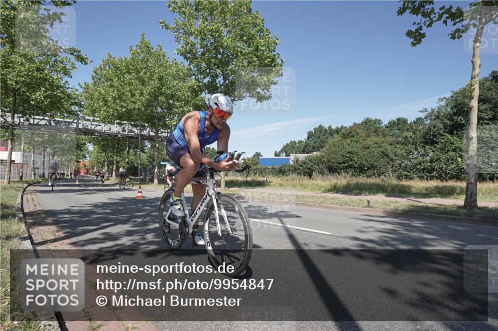 09.08.2026 - GEWOBA Citytriathlon Bremen Michael Burmester http://msf.ph/oto/9954847 09.08.2026 12:11:39 Radfahren 540, 549, 631, 666, 676, 691, 692, 712, 732, 862, 1153 meine-sportfotos.de
