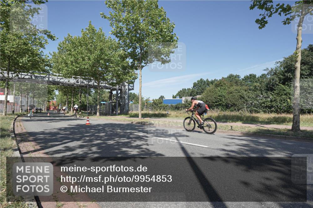 09.08.2026 - GEWOBA Citytriathlon Bremen Michael Burmester http://msf.ph/oto/9954853 09.08.2026 12:11:42 Radfahren 549, 631, 660, 676, 691, 692, 712, 732, 862 meine-sportfotos.de