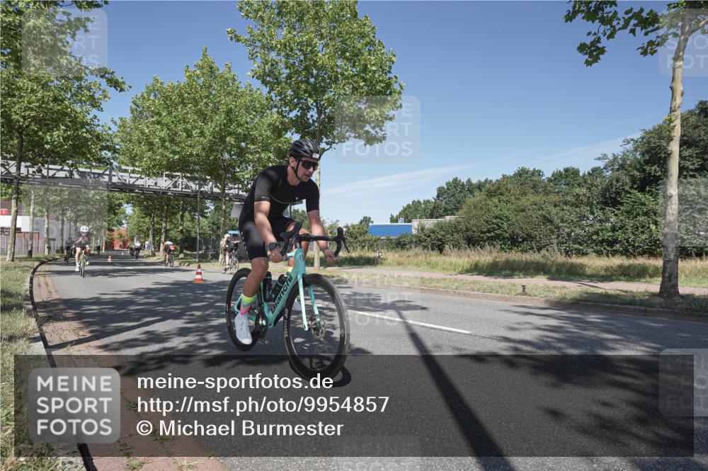09.08.2026 - GEWOBA Citytriathlon Bremen Michael Burmester http://msf.ph/oto/9954857 09.08.2026 12:11:44 Radfahren 549, 631, 642, 660, 676, 691, 692, 712, 732, 862 meine-sportfotos.de
