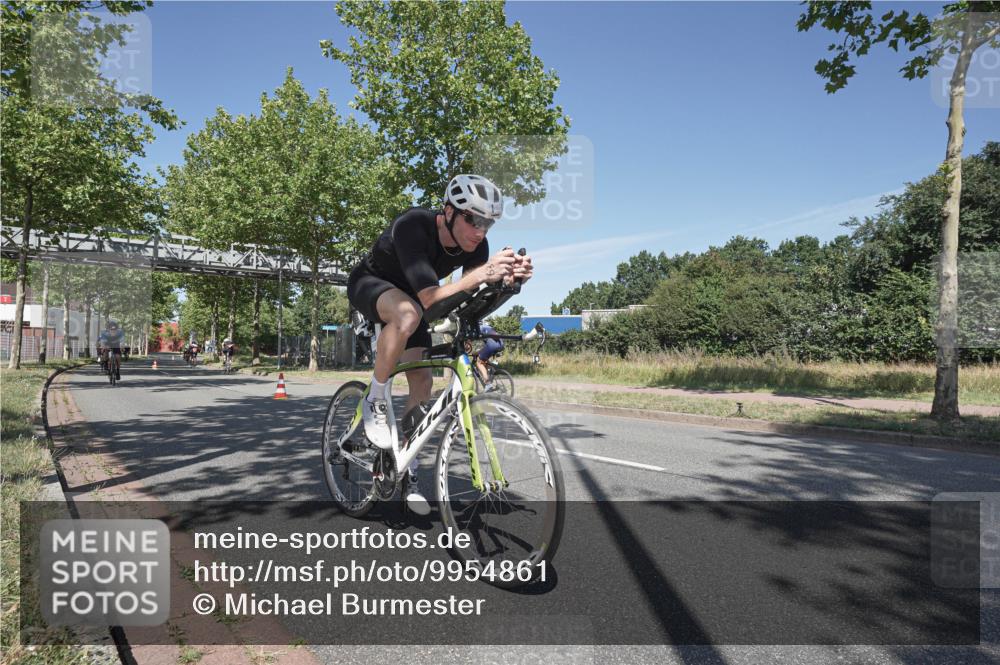 09.08.2026 - GEWOBA Citytriathlon Bremen Michael Burmester http://msf.ph/oto/9954861 09.08.2026 12:11:45 Radfahren 549, 631, 642, 660, 676, 691, 692, 712, 732, 862 meine-sportfotos.de