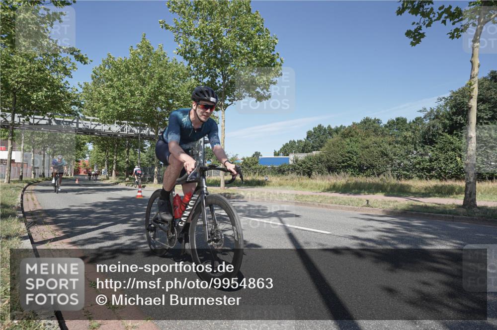 09.08.2026 - GEWOBA Citytriathlon Bremen Michael Burmester http://msf.ph/oto/9954863 09.08.2026 12:11:46 Radfahren 549, 631, 642, 660, 676, 691, 712, 732, 862 meine-sportfotos.de