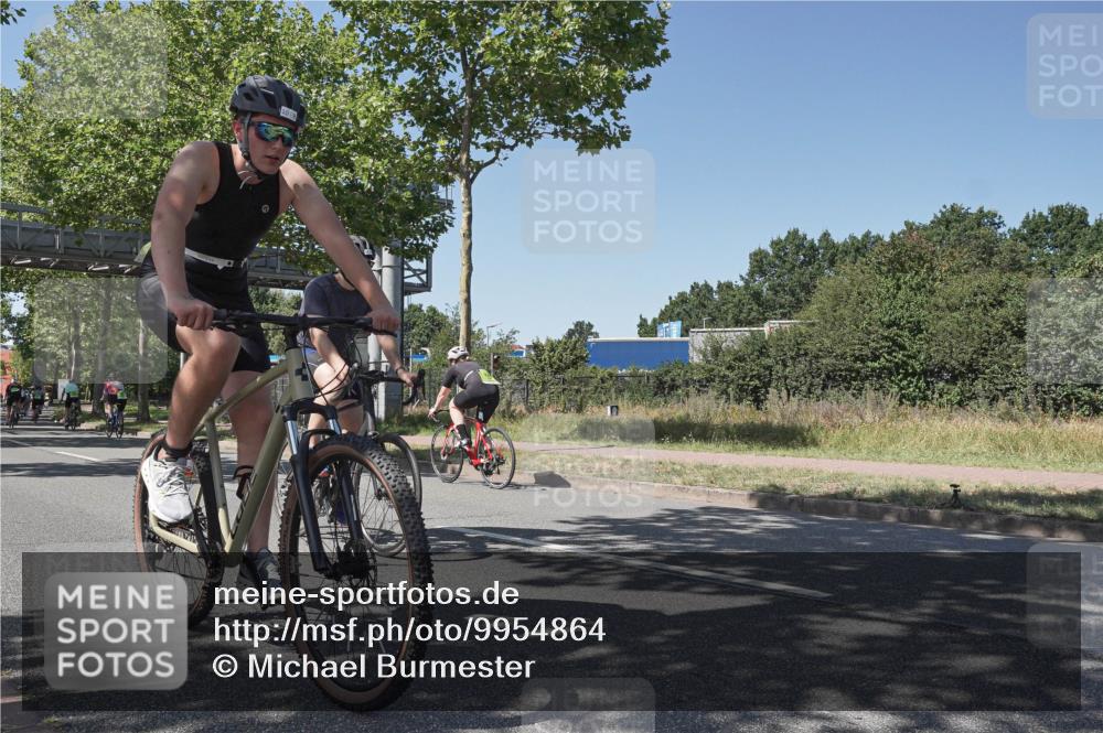 09.08.2026 - GEWOBA Citytriathlon Bremen Michael Burmester http://msf.ph/oto/9954864 09.08.2026 14:37:22 Radfahren 10, 58, 87, 172, 300, 316, 369, 385, 448 meine-sportfotos.de