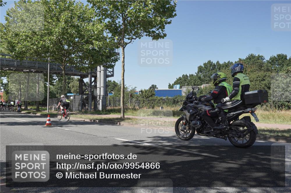 09.08.2026 - GEWOBA Citytriathlon Bremen Michael Burmester http://msf.ph/oto/9954866 09.08.2026 14:37:23 Radfahren 10, 58, 87, 172, 300, 305, 316, 369, 385 meine-sportfotos.de