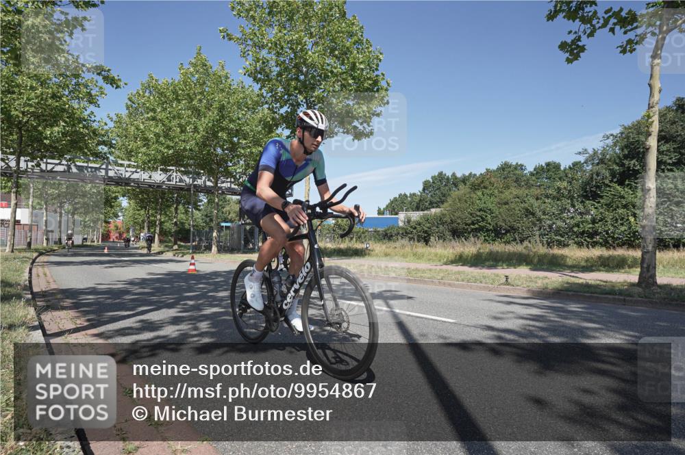 09.08.2026 - GEWOBA Citytriathlon Bremen Michael Burmester http://msf.ph/oto/9954867 09.08.2026 12:11:47 Radfahren 549, 631, 642, 660, 676, 691, 712, 732, 862 meine-sportfotos.de