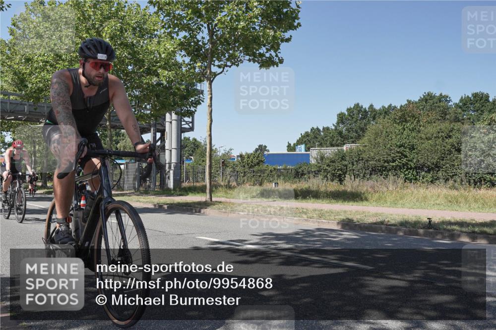 09.08.2026 - GEWOBA Citytriathlon Bremen Michael Burmester http://msf.ph/oto/9954868 09.08.2026 14:37:24 Radfahren 10, 58, 87, 172, 300, 305, 316, 369, 385 meine-sportfotos.de