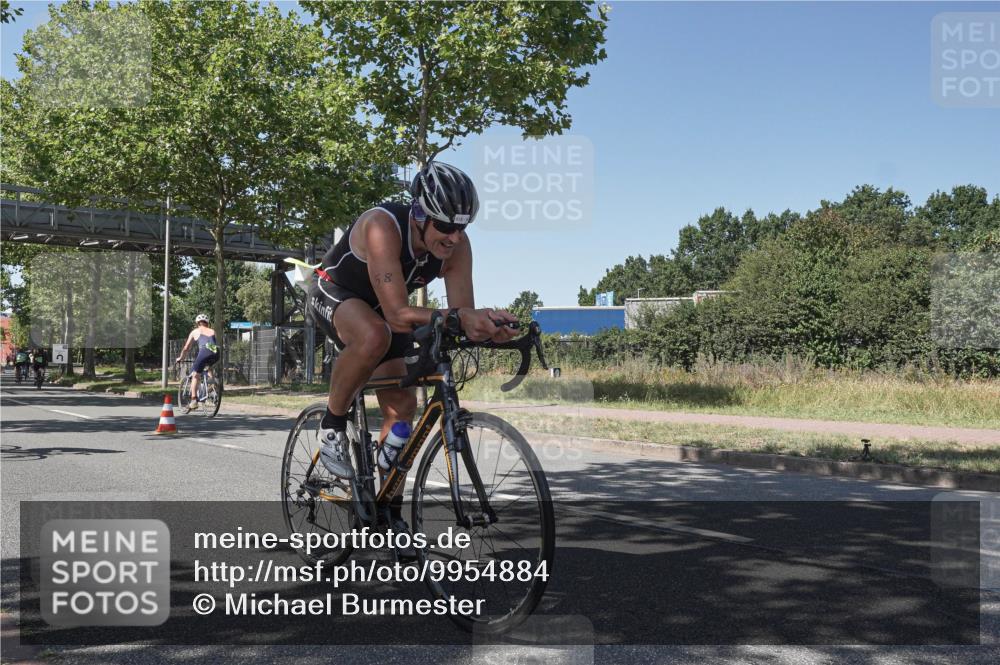 09.08.2026 - GEWOBA Citytriathlon Bremen Michael Burmester http://msf.ph/oto/9954884 09.08.2026 14:37:36 Radfahren 203, 288, 290, 305, 458, 487 meine-sportfotos.de