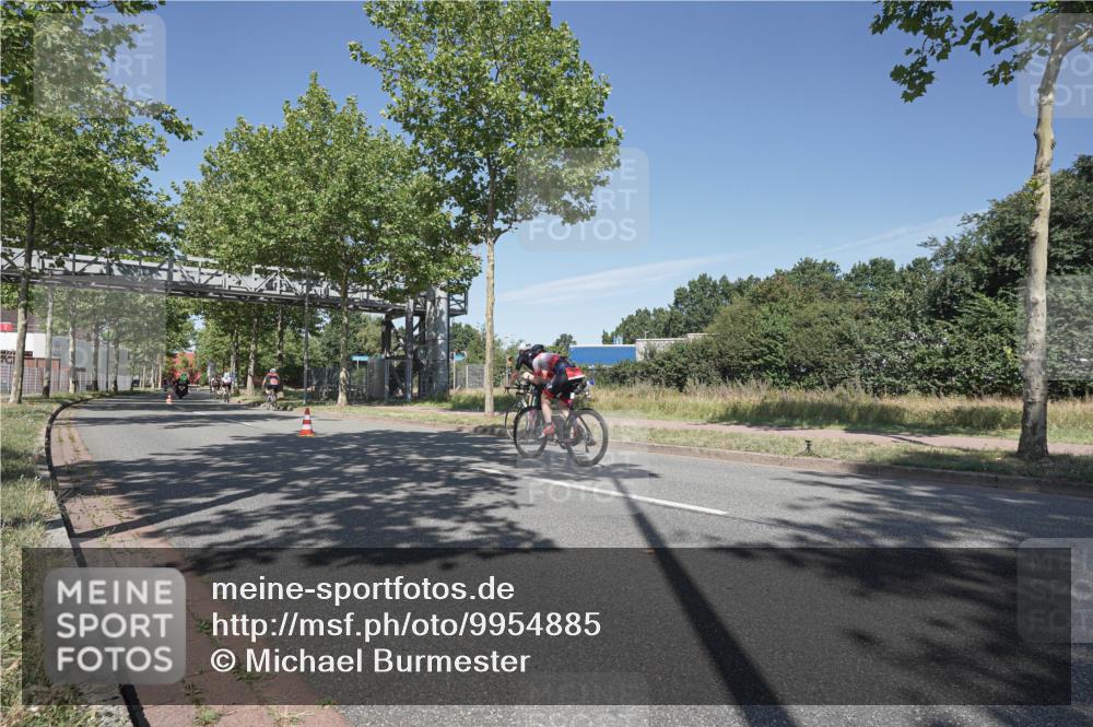 09.08.2026 - GEWOBA Citytriathlon Bremen Michael Burmester http://msf.ph/oto/9954885 09.08.2026 12:12:03 Radfahren 618, 642 meine-sportfotos.de