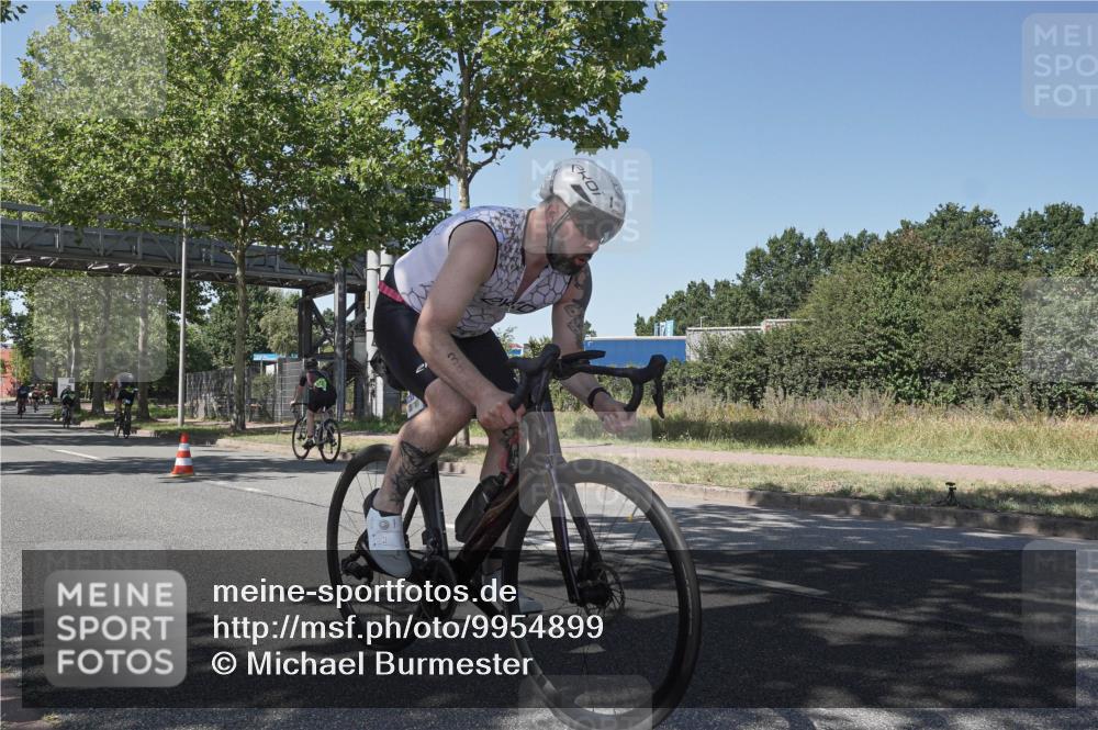 09.08.2026 - GEWOBA Citytriathlon Bremen Michael Burmester http://msf.ph/oto/9954899 09.08.2026 14:37:43 Radfahren 42, 203, 242, 288, 290, 305, 390, 400, 450, 458, 487 meine-sportfotos.de