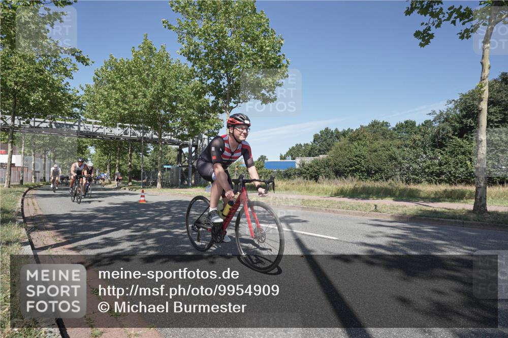 09.08.2026 - GEWOBA Citytriathlon Bremen Michael Burmester http://msf.ph/oto/9954909 09.08.2026 12:12:25 Radfahren 544, 589, 610, 632, 661, 677, 697, 791, 825, 835, 1127, 1131 meine-sportfotos.de
