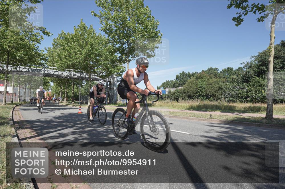 09.08.2026 - GEWOBA Citytriathlon Bremen Michael Burmester http://msf.ph/oto/9954911 09.08.2026 12:12:25 Radfahren 544, 589, 610, 632, 661, 677, 697, 791, 825, 835, 1127, 1131 meine-sportfotos.de