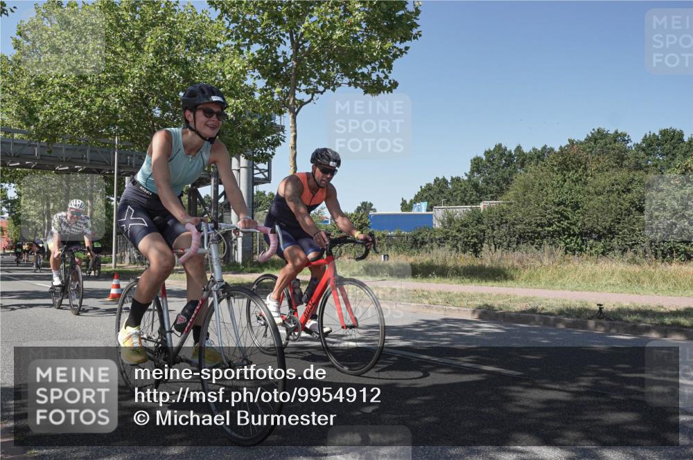 09.08.2026 - GEWOBA Citytriathlon Bremen Michael Burmester http://msf.ph/oto/9954912 09.08.2026 14:37:49 Radfahren 42, 242, 288, 292, 341, 390, 398, 400, 410, 450, 487 meine-sportfotos.de