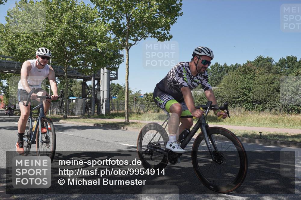 09.08.2026 - GEWOBA Citytriathlon Bremen Michael Burmester http://msf.ph/oto/9954914 09.08.2026 14:37:49 Radfahren 42, 242, 288, 292, 341, 390, 398, 400, 410, 450, 487 meine-sportfotos.de
