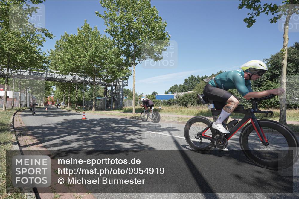 09.08.2026 - GEWOBA Citytriathlon Bremen Michael Burmester http://msf.ph/oto/9954919 09.08.2026 12:12:28 Radfahren 544, 589, 610, 632, 661, 697, 791, 825, 835, 1127, 1131 meine-sportfotos.de